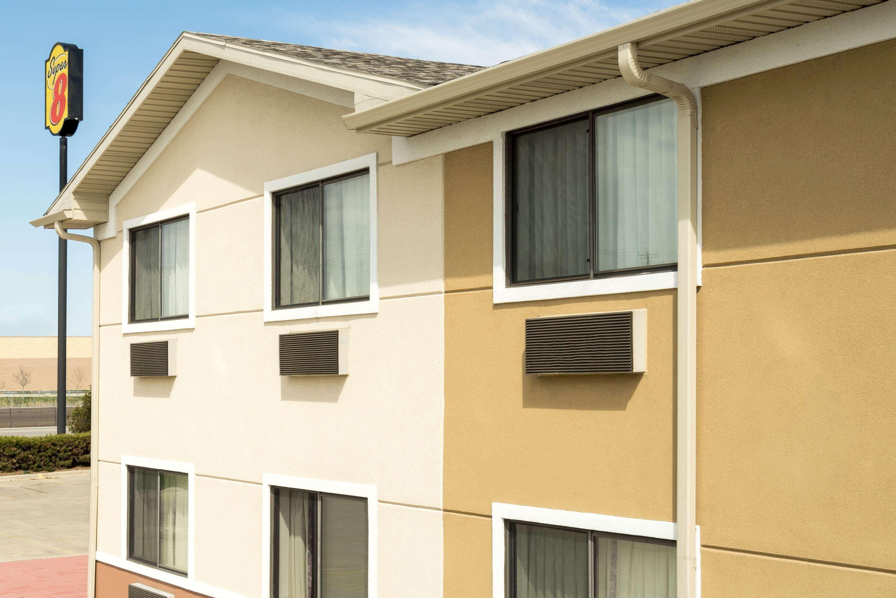 Super 8 By Wyndham Fond Du Lac Esterno foto